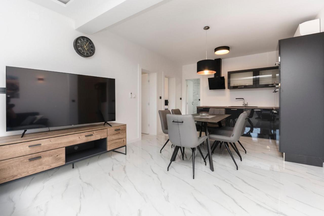 Apartments Villa Casia ซรีมา ภายนอก รูปภาพ