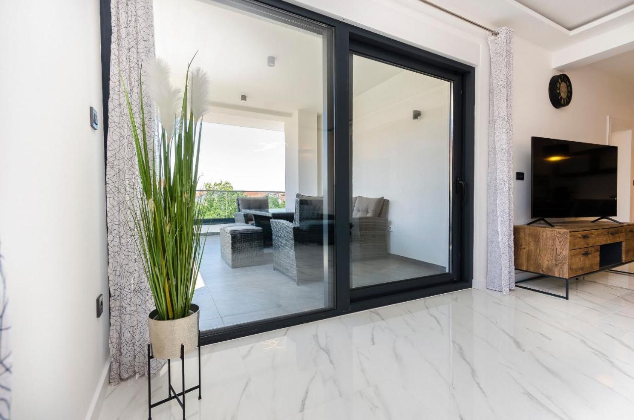 Apartments Villa Casia ซรีมา ภายนอก รูปภาพ