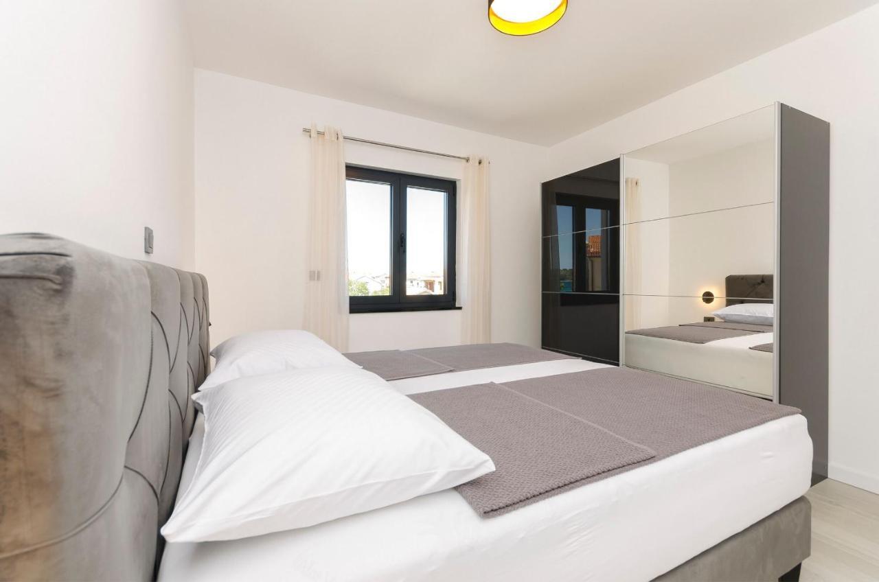 Apartments Villa Casia ซรีมา ภายนอก รูปภาพ