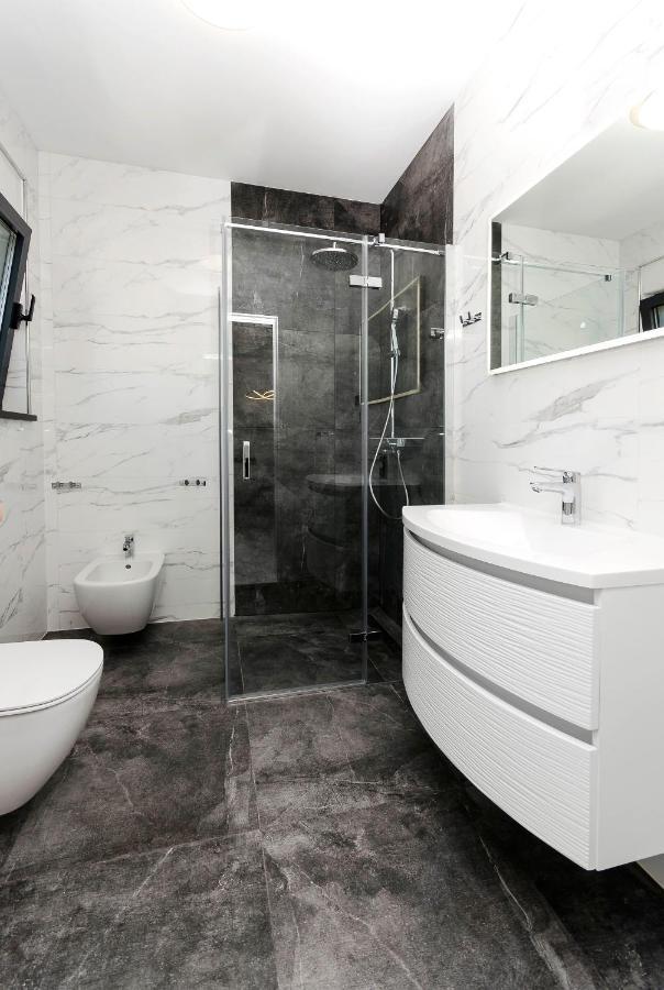 Apartments Villa Casia ซรีมา ภายนอก รูปภาพ