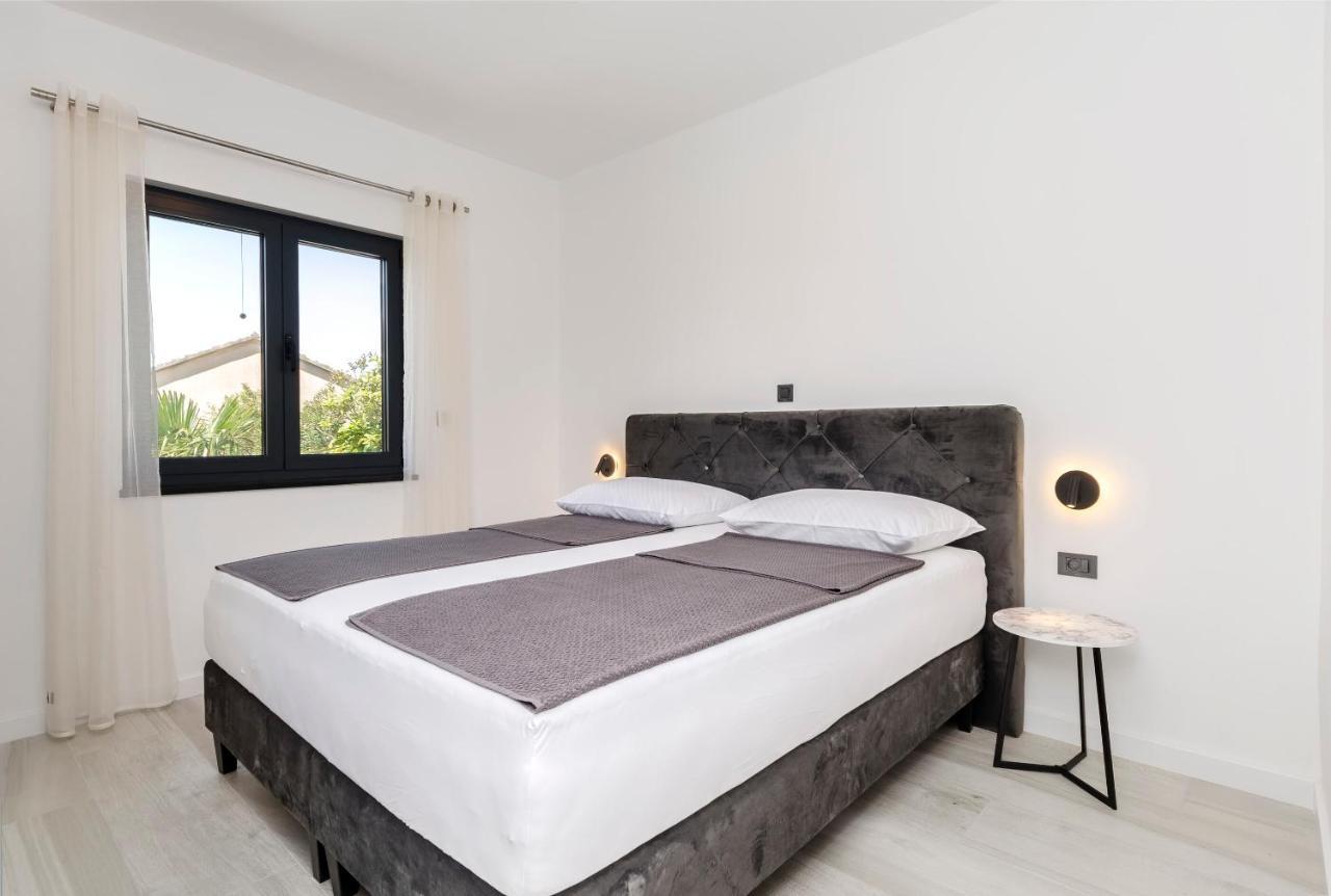 Apartments Villa Casia ซรีมา ภายนอก รูปภาพ